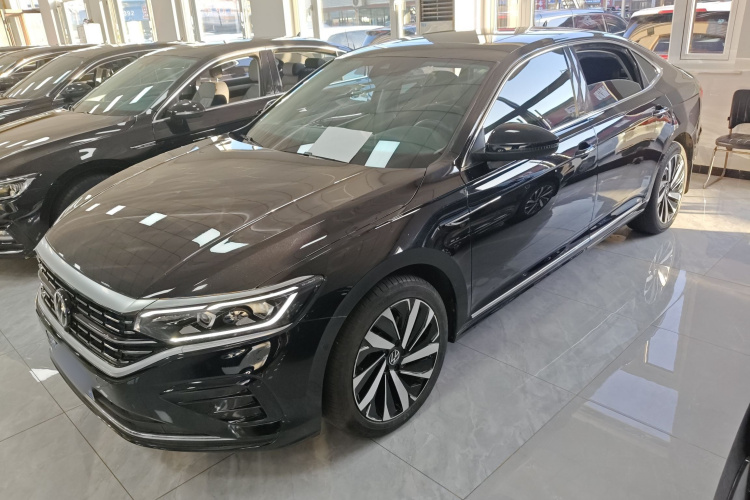 大众 帕萨特 2023款 改款 330TSI 豪华版车身外观4