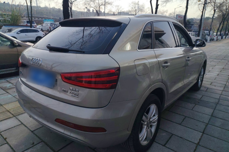 奥迪Q3 2013款 35 TFSI quattro 技术型车身外观7