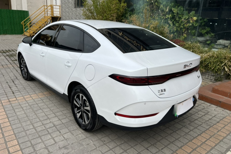 比亚迪 秦PLUS 2025款 DM-i 智驾版 55KM领先型车身外观6002