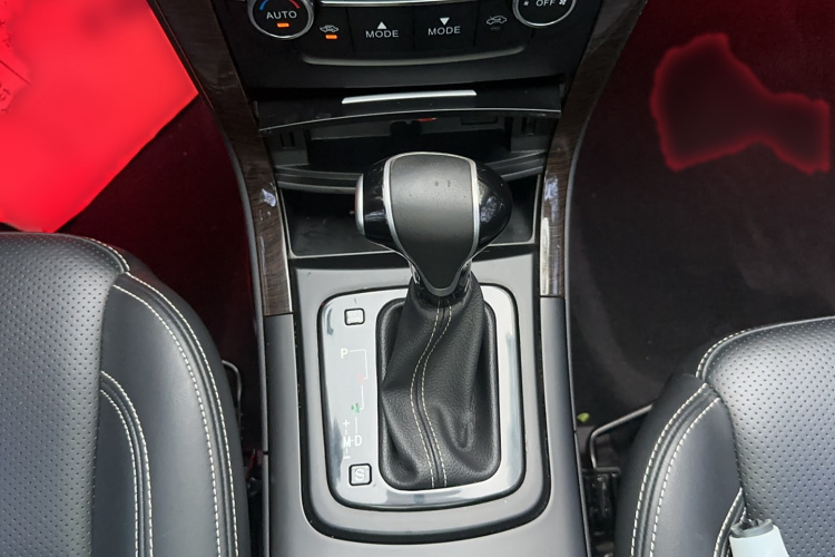 北汽幻速S6 2017款 1.5T CVT畅享型中控内饰7006