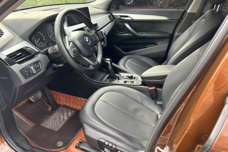 宝马X1 2016款 sDrive18Li 时尚型局部细节19