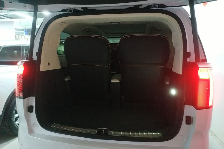 极氪009 2024款 光辉局部细节23