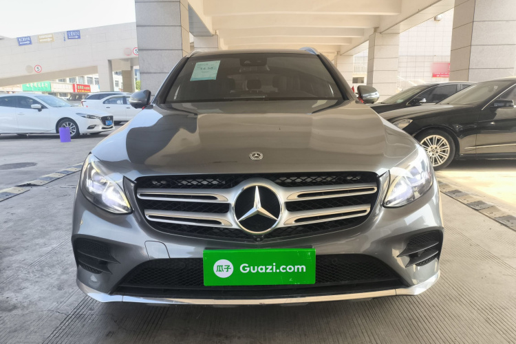 奔驰GLC 2018款 GLC 260 4MATIC 豪华型车身外观2