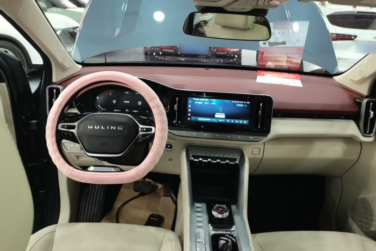 五菱汽车 五菱星云 2023款 2.0L DHT 旗舰版中控内饰12