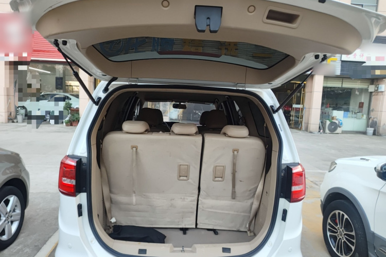 宝骏730 2016款 1.5L 手动舒适型 7座 国V局部细节23