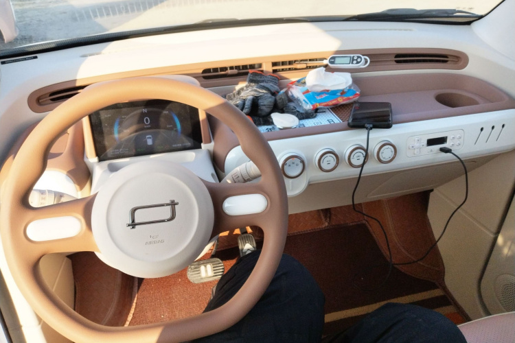 奔腾小马 2026款 222km 萌趣马 Plus中控内饰7002