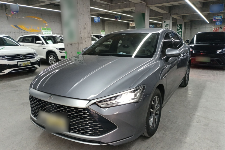 比亚迪 秦PLUS 2023款 冠军版 DM-i 55KM领先型车身外观1