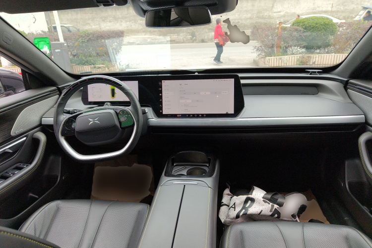 小鹏P7 2021款 670E鹏翼版中控内饰12