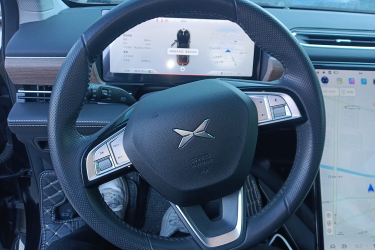 小鹏P5 2021款 460G+中控内饰13