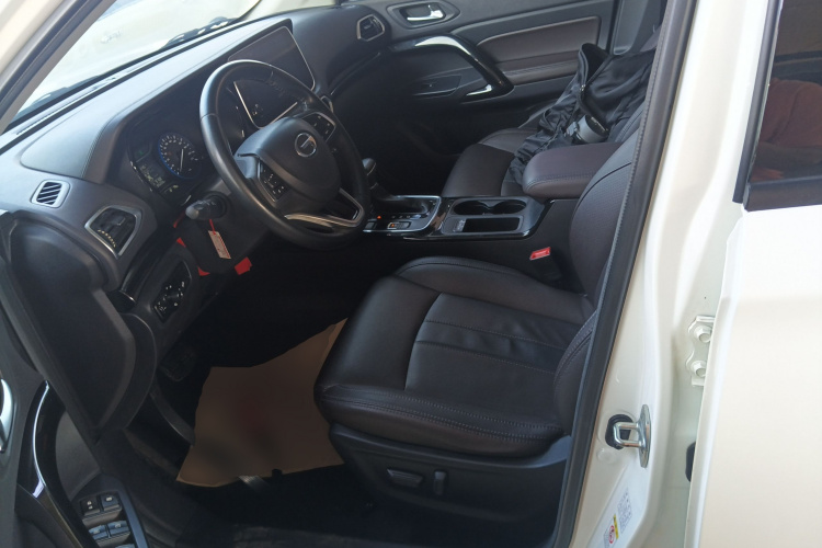 广汽传祺 传祺GS4 2018款 235T 自动两驱豪华智联百万纪念版中控内饰19