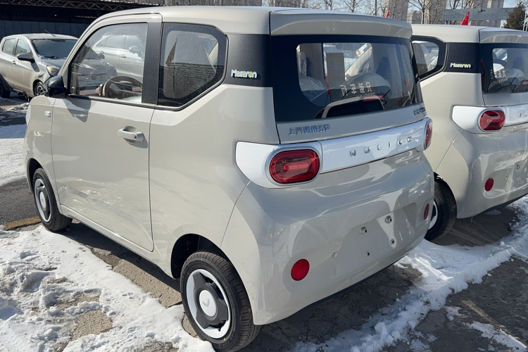 五菱汽车 宏光MINIEV 2024款 第三代 215km 青春版车身外观6004