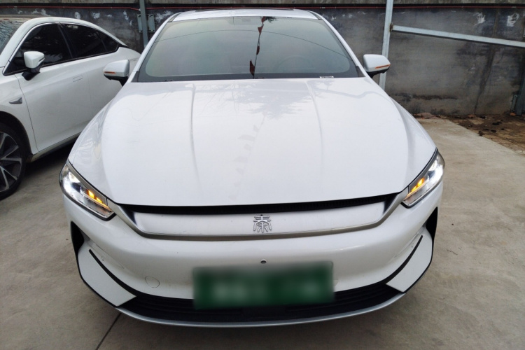 比亚迪 秦PLUS 2023款 冠军版 EV 420KM超越型车身外观2