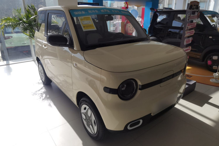 吉利银河 熊猫 2025款 210km 元气熊车身外观3