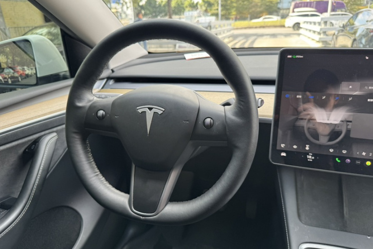 特斯拉 Model Y 2022款 改款 后轮驱动版局部细节13