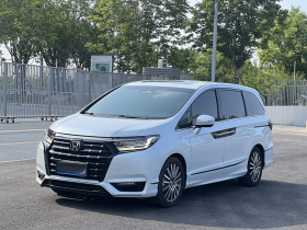 本田 艾力绅 2024款 2.0L e:HEV 豪华版