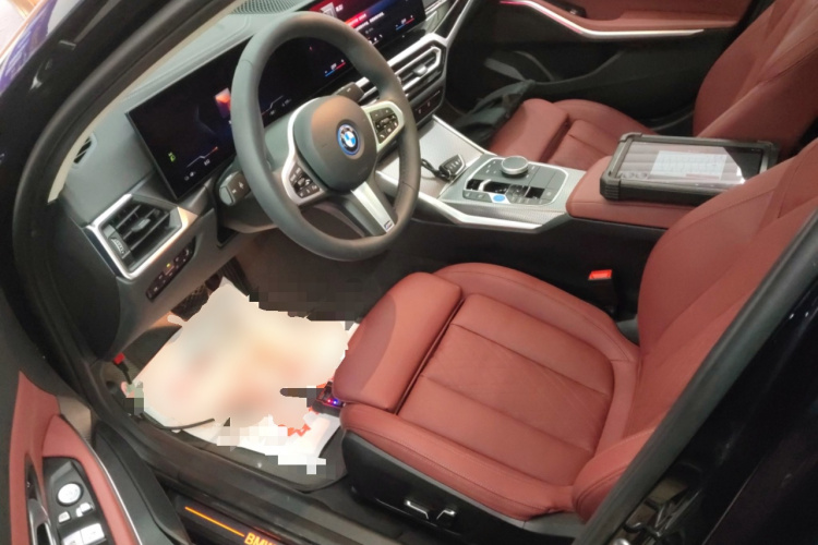 宝马i3 2024款 eDrive 40 L 曜夜套装中控内饰19