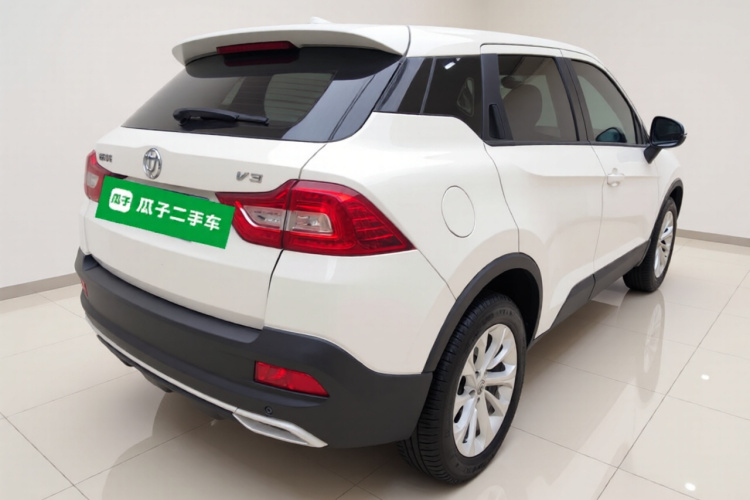 中华V3 2020款 1.6L 手动舒适星空版车身外观7