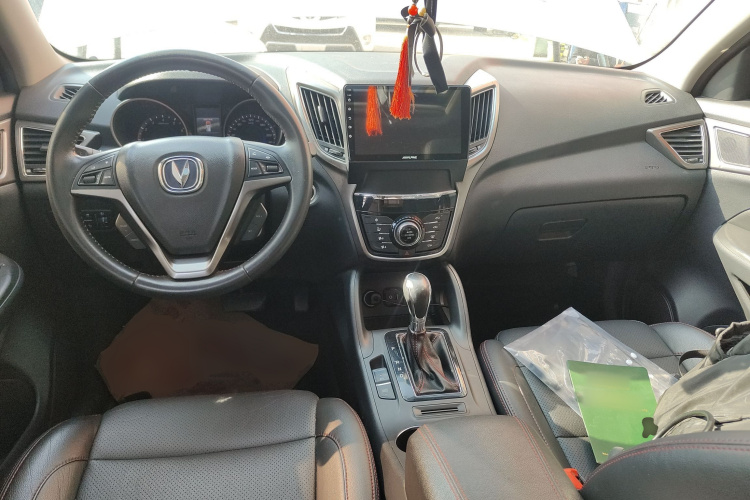 长安CS75 2016款 1.8T 自动精英型 国IV中控内饰12