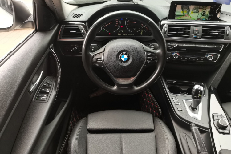 宝马3系 2018款 320Li 时尚型中控内饰13