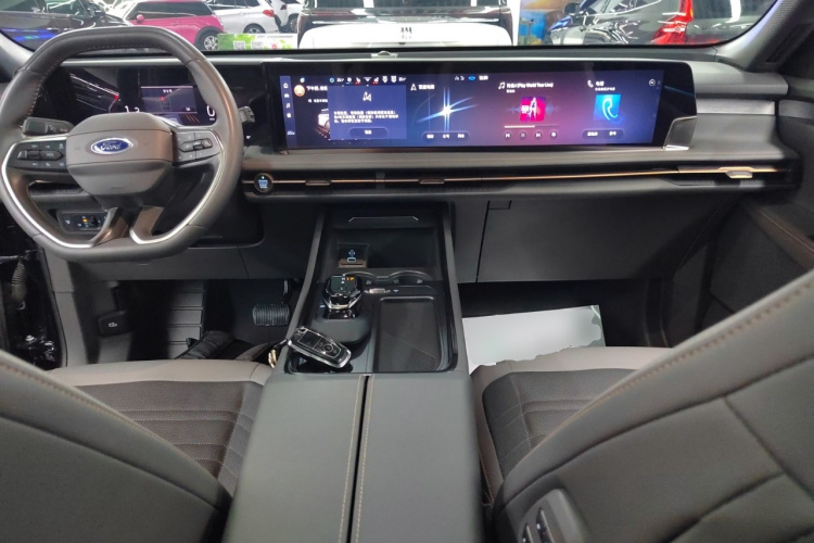 福特 2023款 锐界L 2.0T EcoBoost 四驱七座至尊型中控内饰7002