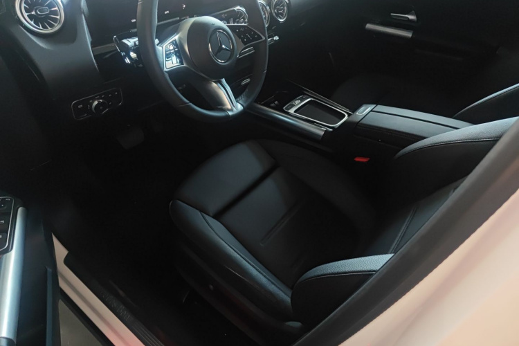 奔驰GLA 2025款 GLA 220局部细节19