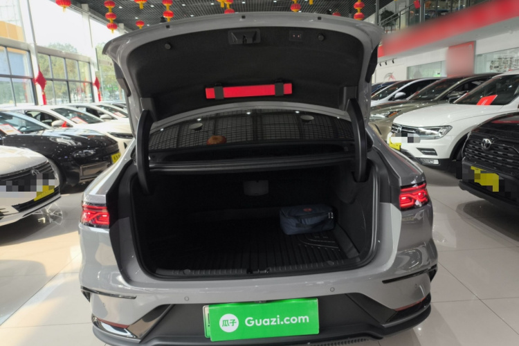 比亚迪 汉 2025款 DM-i 125KM尊贵型机舱底盘23