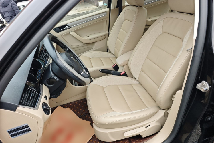 大众 宝来 2015款 质惠版 1.6L 自动舒适型中控内饰19
