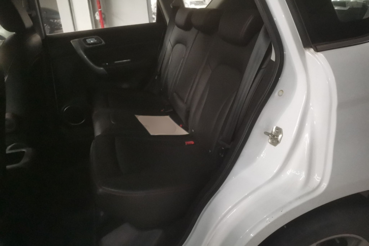 哈弗H6 2015款 升级版 1.5T 手动两驱精英型中控内饰21