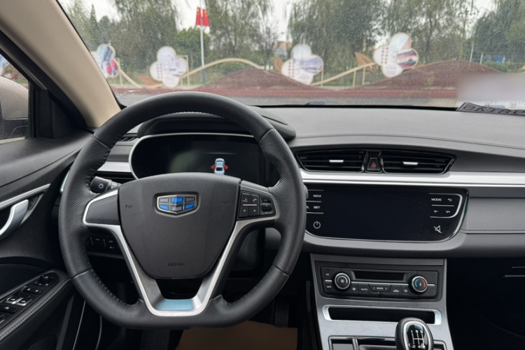 吉利汽车 帝豪 2018款 1.5L 手动向上互联版中控内饰7002