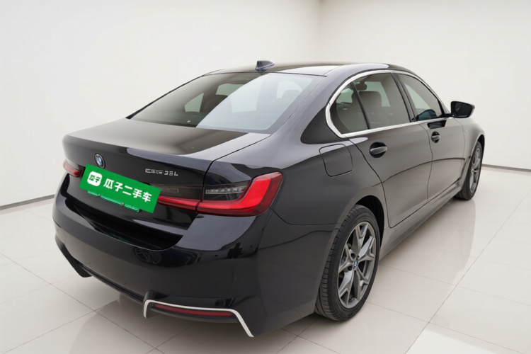 宝马i3 2022款 eDrive 35 L车身外观7