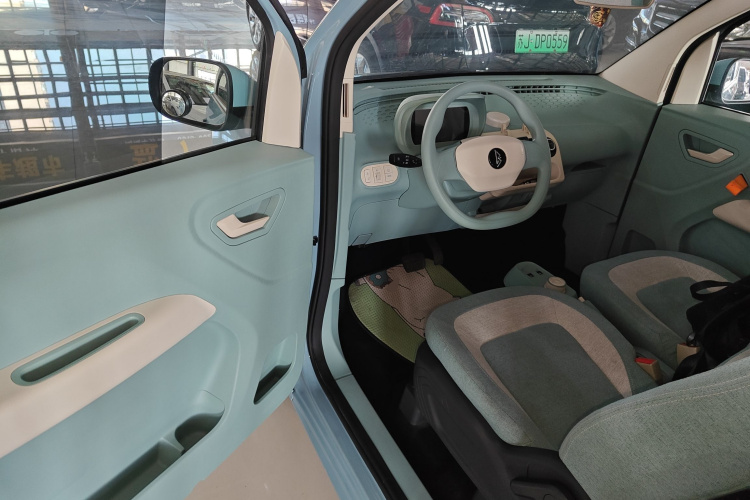 凌宝汽车 凌宝uni 2022款 微甜版中控内饰20