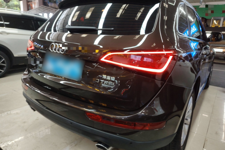 奥迪Q5 2015款 40 TFSI 技术型车身外观7