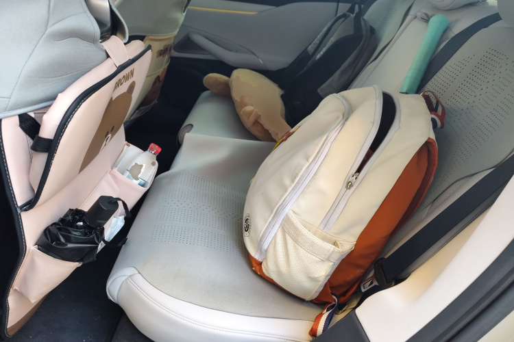 小米汽车 小米SU7 2024款 后驱超长续航高阶智驾Pro版中控内饰21