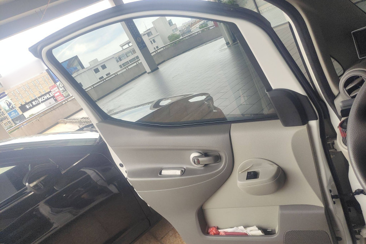 日产NV200 2016款 改款 1.6L CVT尊享型中控内饰7006