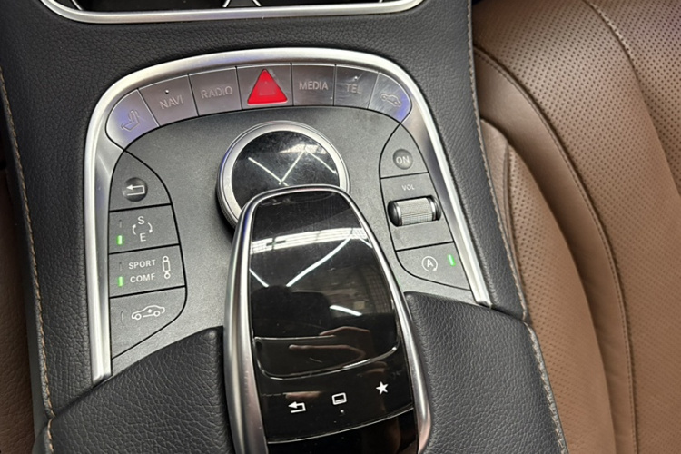 奔驰S级 2014款 S 320 L 商务型中控内饰7007