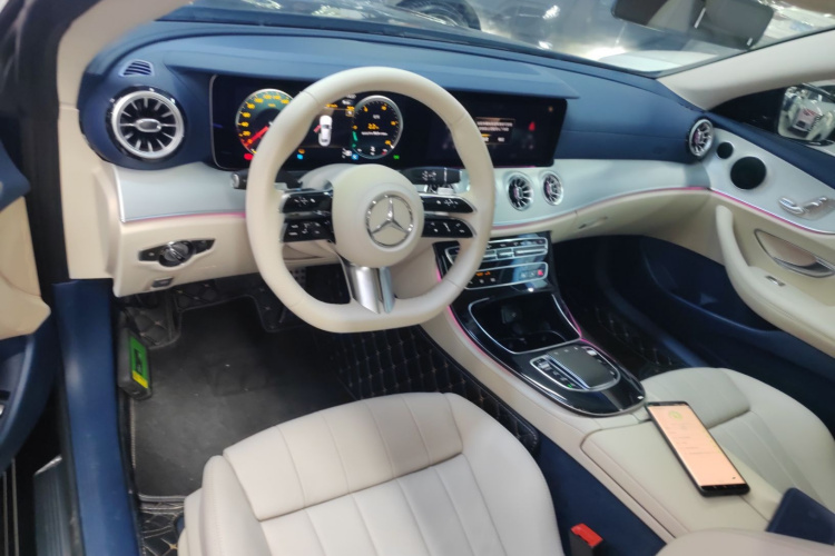 奔驰E级(进口) 2023款 改款 E 260 轿跑车中控内饰12