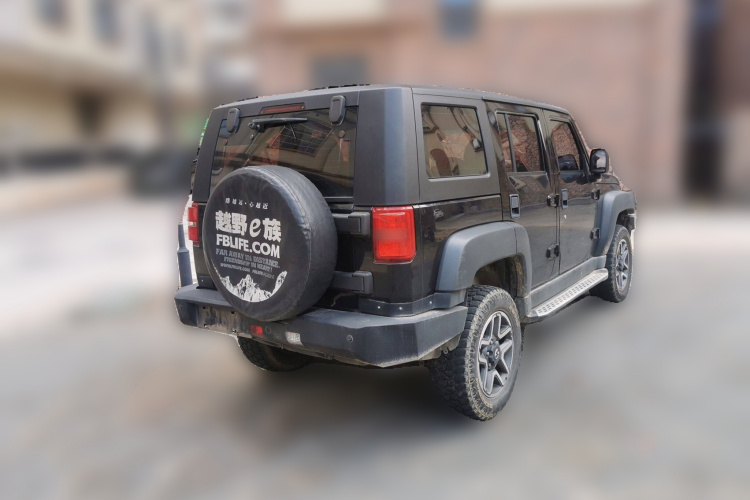 北京BJ40 2017款 40L 2.3T 自动四驱环塔冠军版车身外观6005