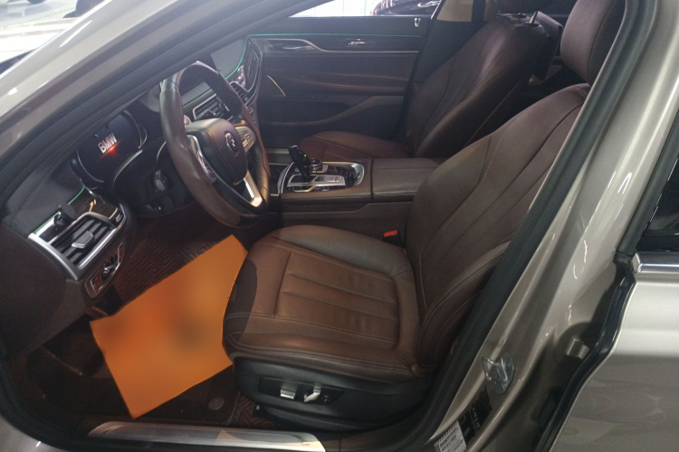 宝马7系 2018款 730Li 领先型 卓越套装局部细节19