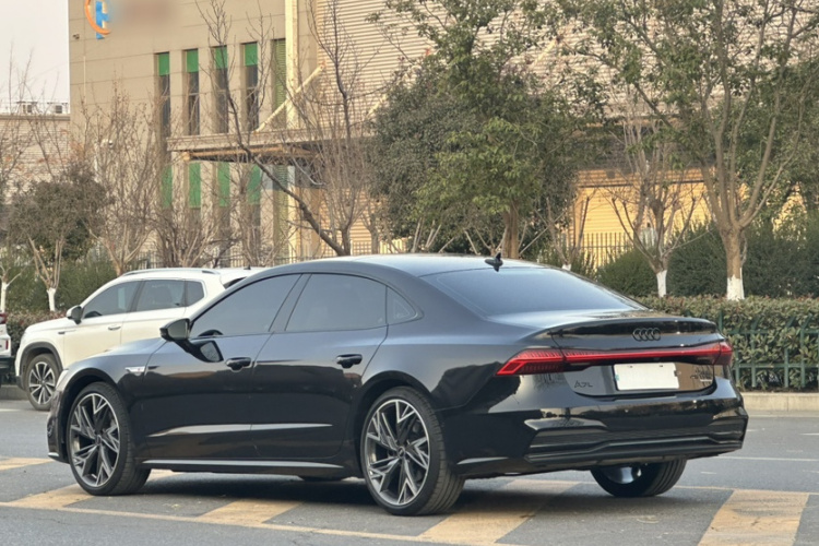奥迪A7L 2024款 45 TFSI quattro S-line 黑武士版车身外观6003