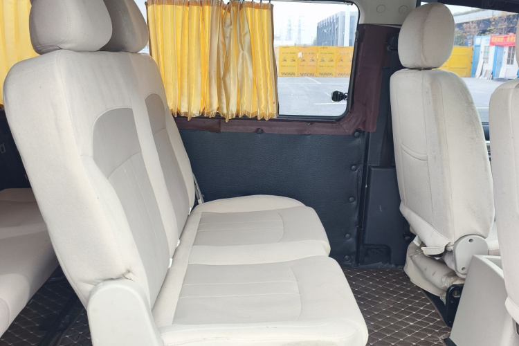 东风风行 菱智 2020款 M5L 1.6L 实用型中控内饰7010