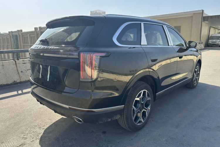 捷途X70L 2026款 1.5TD 双离合豪华 7座车身外观6001