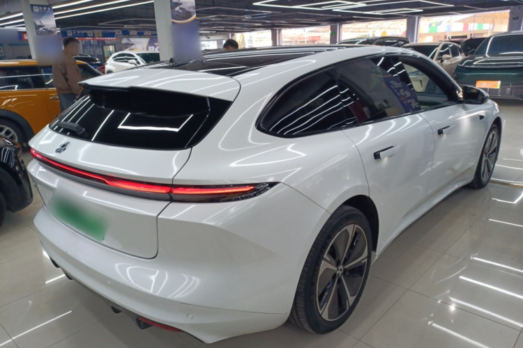蔚来ET5T 2025款 75kWh Touring车身外观7