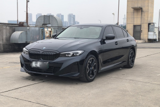 宝马i3 2023款 eDrive 40 L 曜夜套装