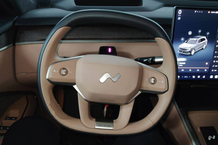 乐道L90 2025款 Max 六座版中控内饰13