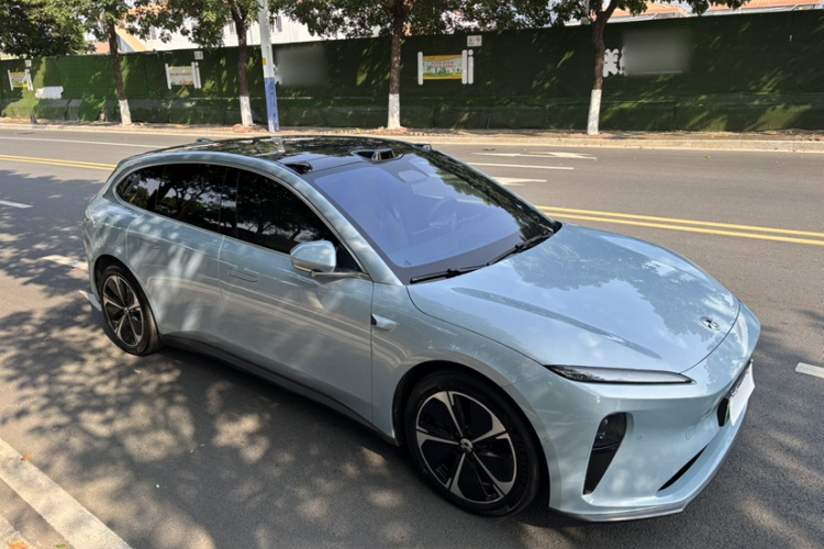 蔚来ET5T 2023款 75kWh Touring车身外观6009