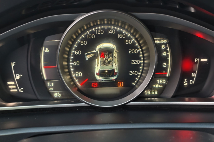 沃尔沃V40 2017款 T3 智逸版中控内饰7009