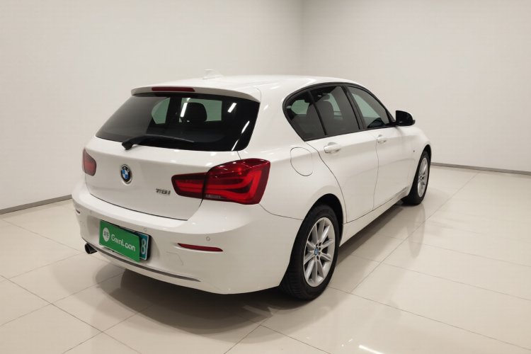 宝马1系(进口) 2016款 118i 都市设计套装车身外观7