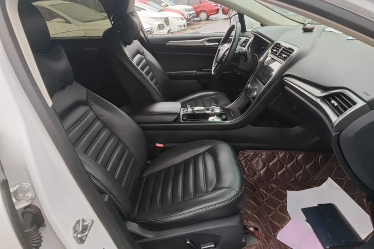 福特 蒙迪欧 2017款 EcoBoost 200 时尚型局部细节41