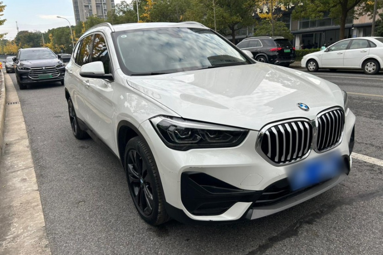 宝马X1 2021款 sDrive20Li 时尚型车身外观6002