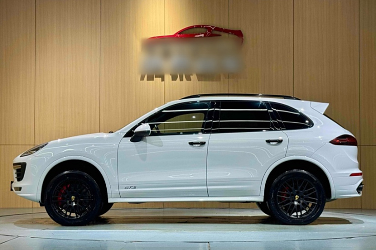 保时捷 2016款 Cayenne GTS 3.6T车身外观6006